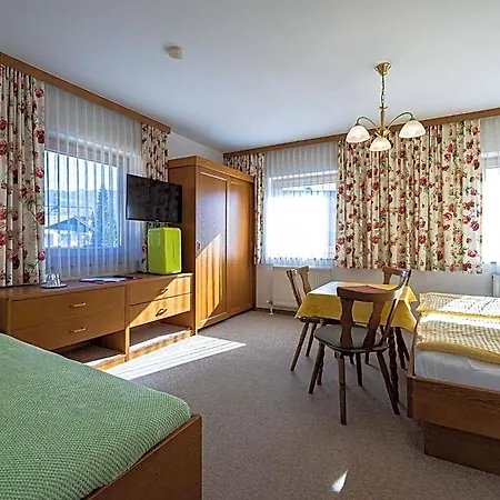 Bed & Breakfast Gaestehaus Bleiweis-zehentner Zell am See