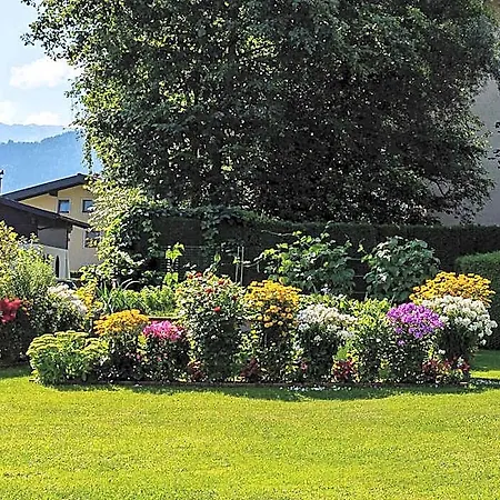 Bed & Breakfast Gaestehaus Bleiweis-zehentner Zell am See